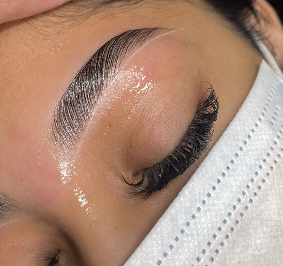 Wimper- en wenkbrauwstijlen