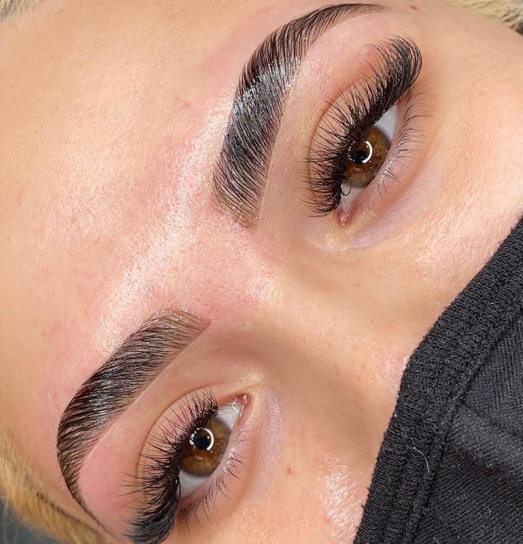 Lashes & Brows – strakke wenkbrauwen en volle wimpers